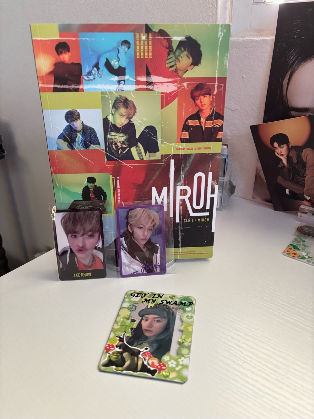 Stray Kids - MiROH Album (Multi-Color)